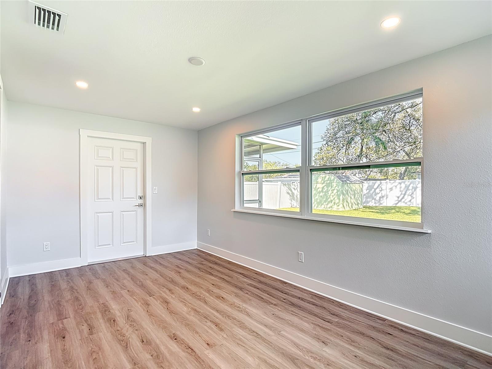 Bonus Room, perfect for Office, Home Gym or Playroom