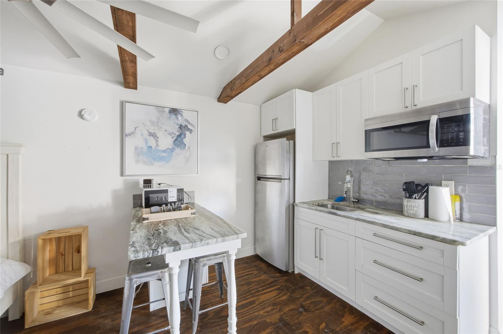 Kitchenet in the garage