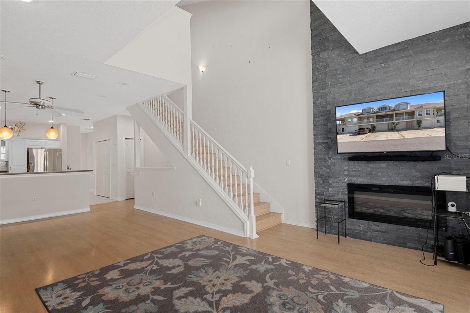 Livingroom and dining room