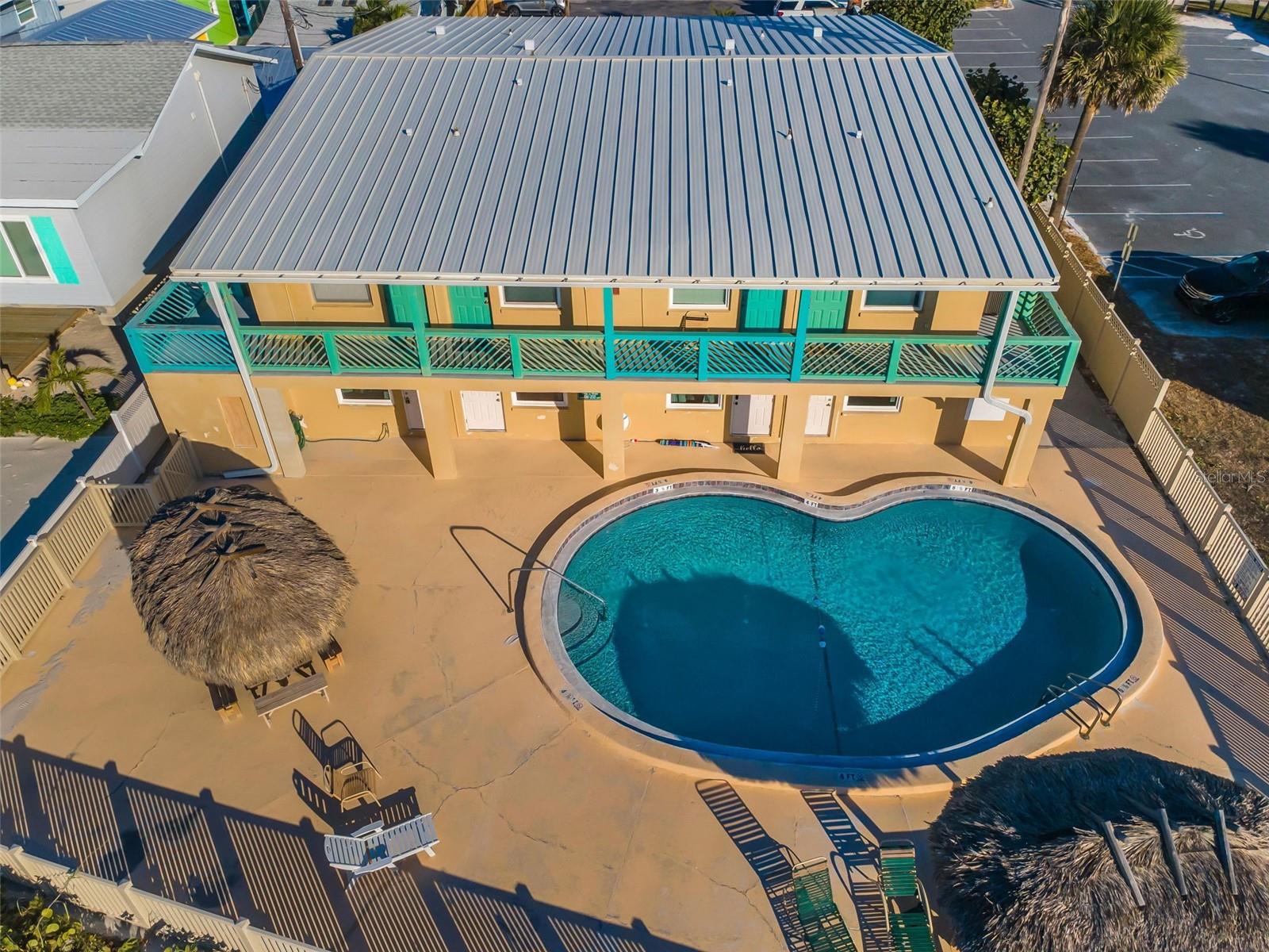Heart-Shaped Pool700 Gulf Blvd, Unit W6Belleair Beach, FL 33786