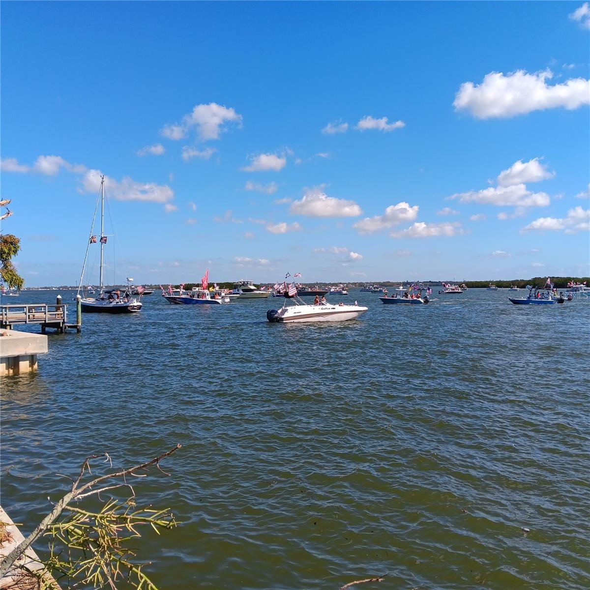 DIRECT WATERFRONT VIEWS OF JOHNS PASS