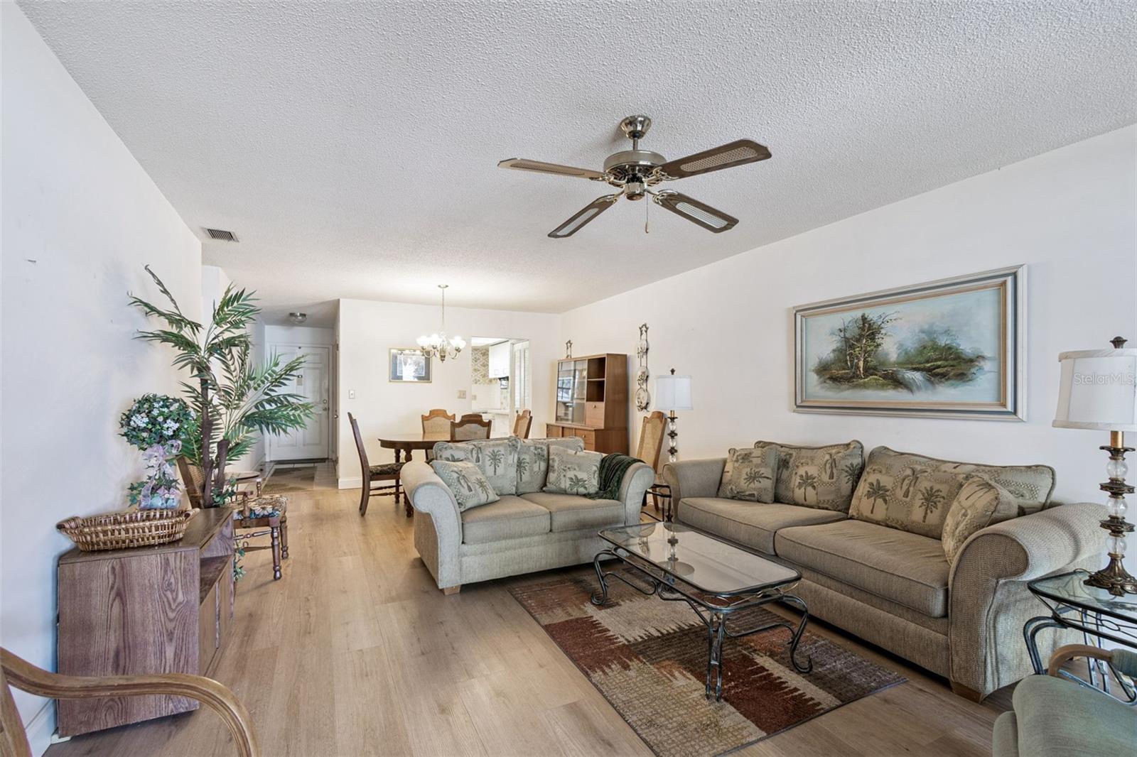 Living Room/Dining Room