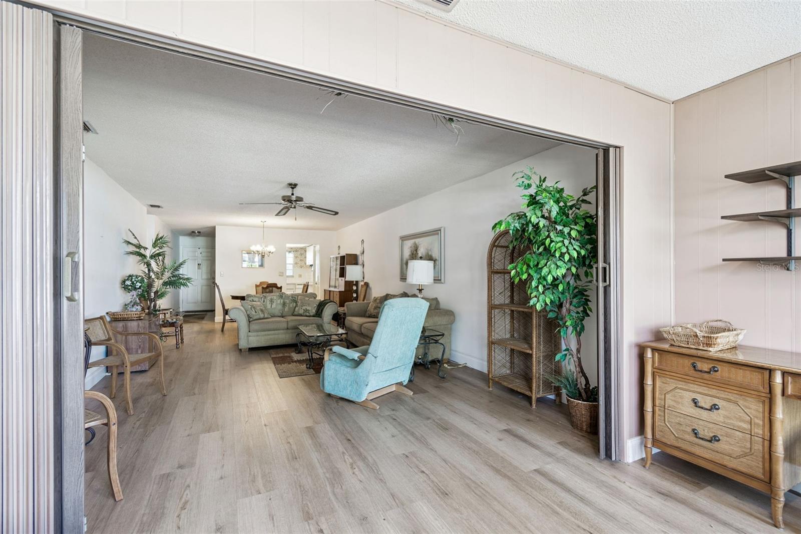 Florida Room/Living Room