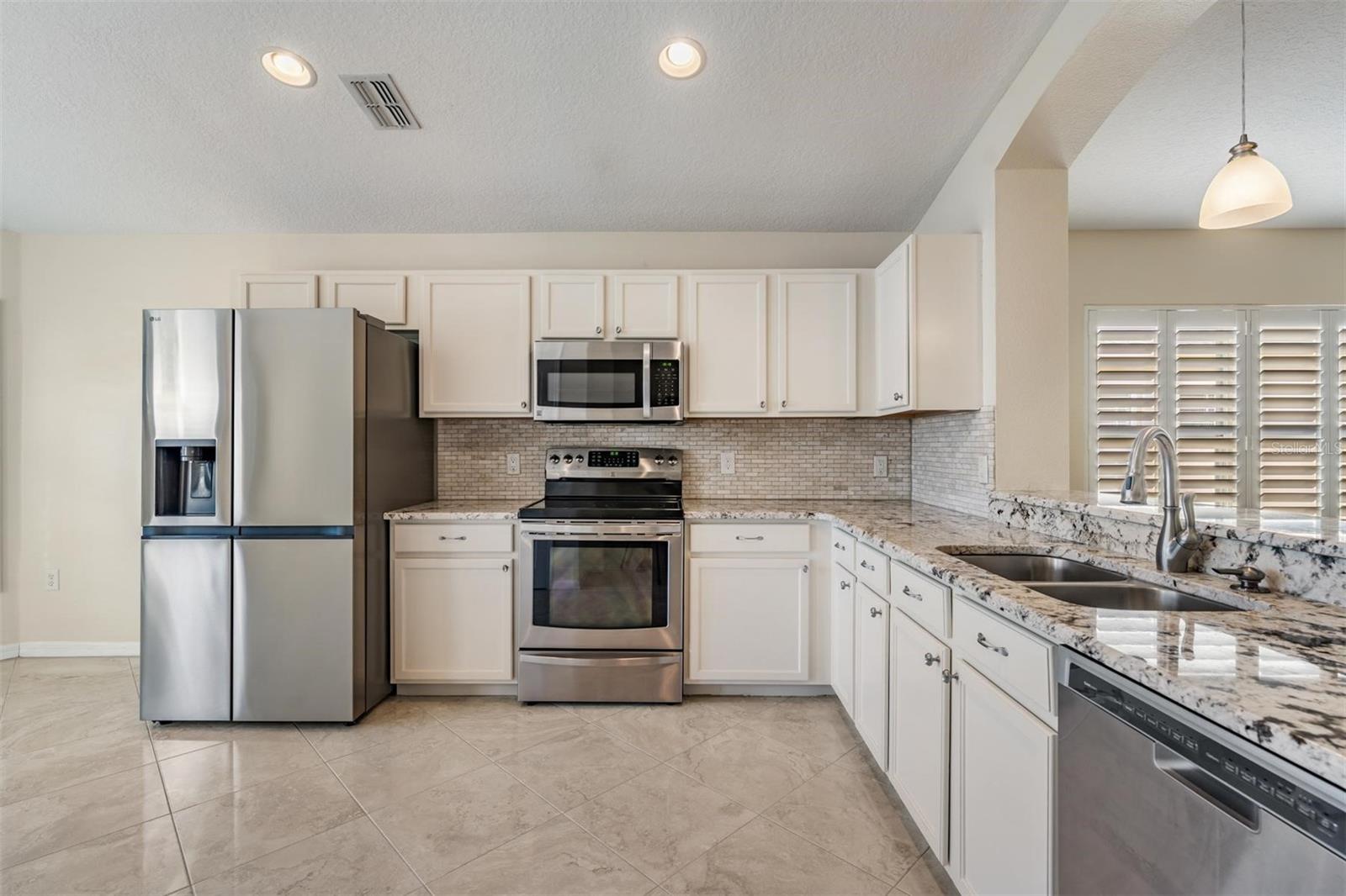 All stainless appliances