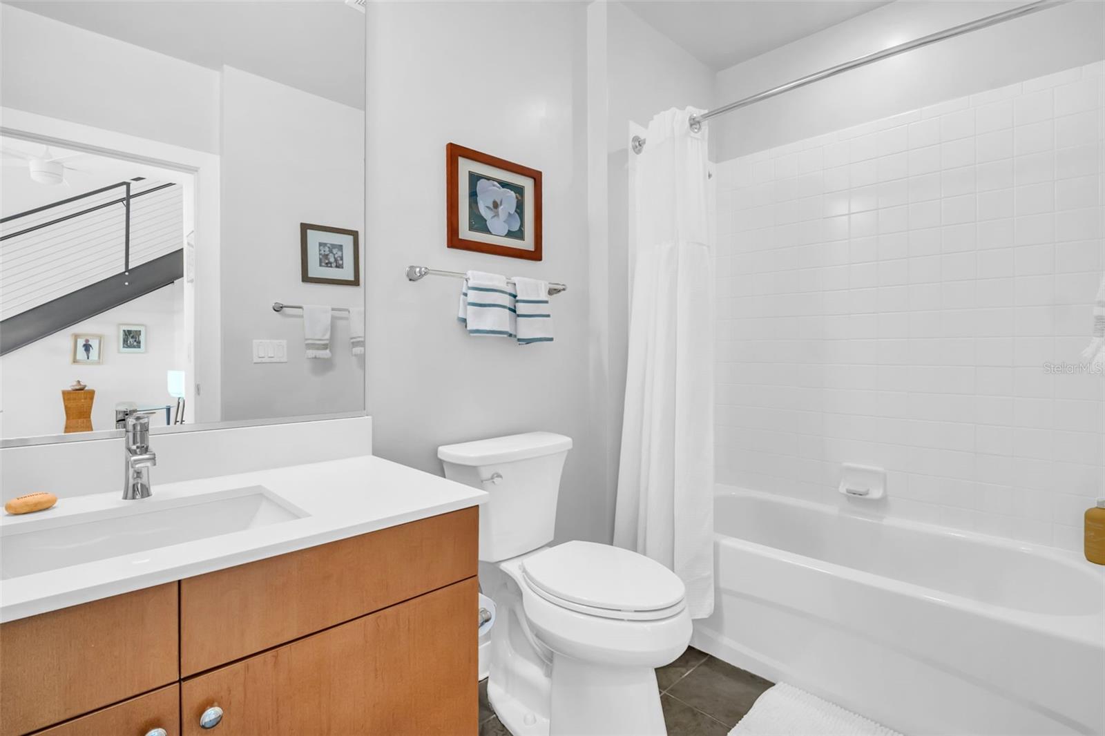 Full Guest Bath-1st Level