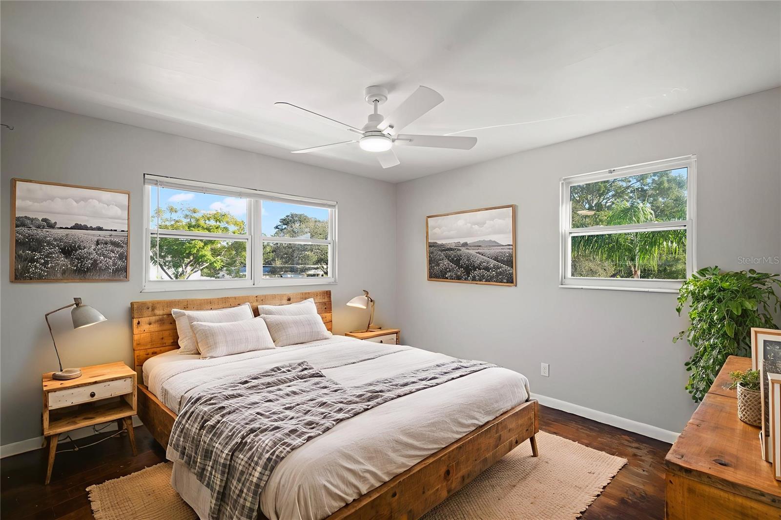 "Farmhouse Style Design" Virtual Staging.