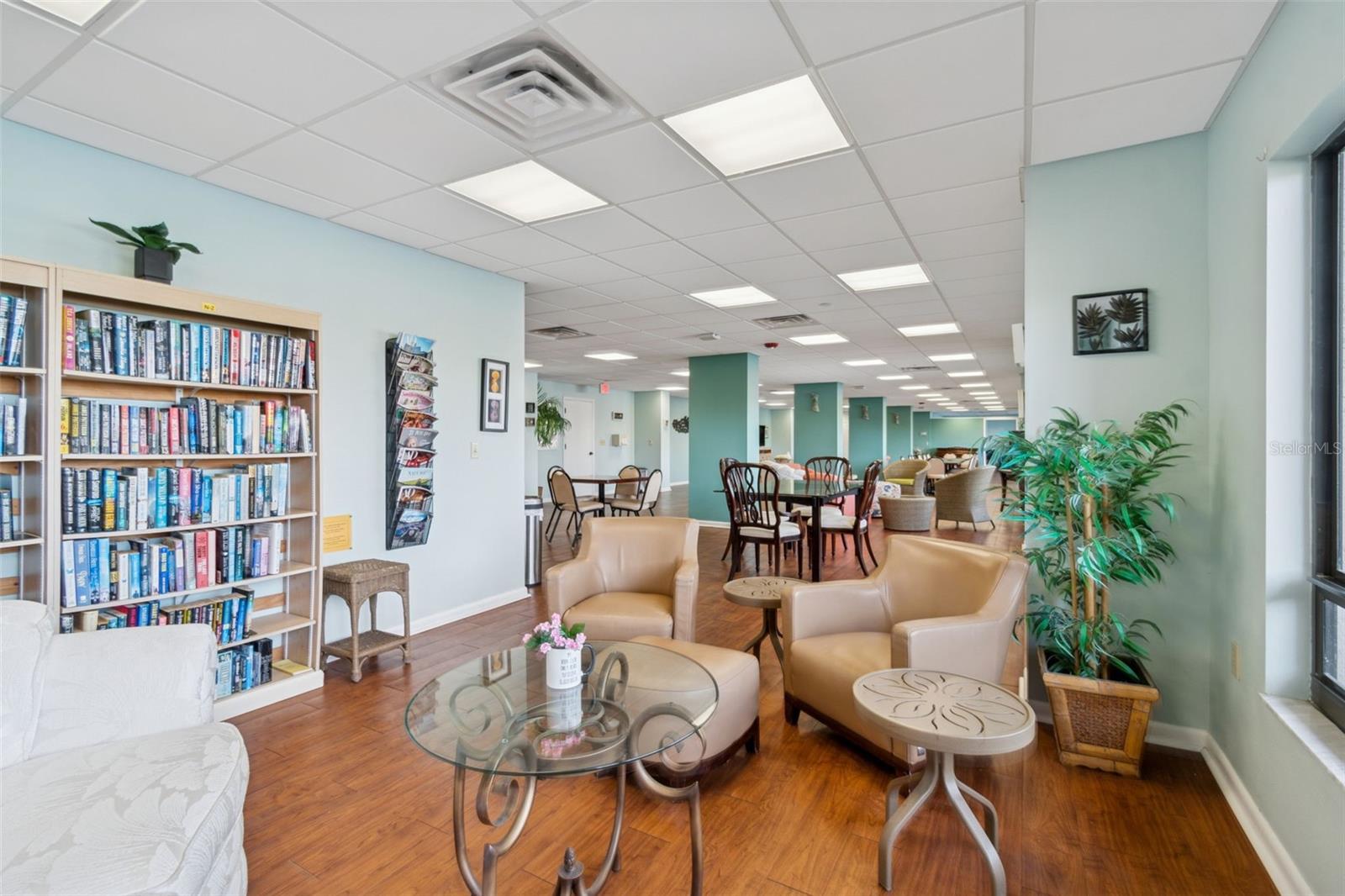 Library in Admiral Community Room