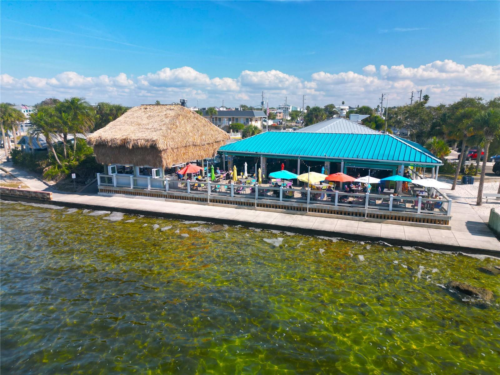 Sam's Beach Bar & Restuarant