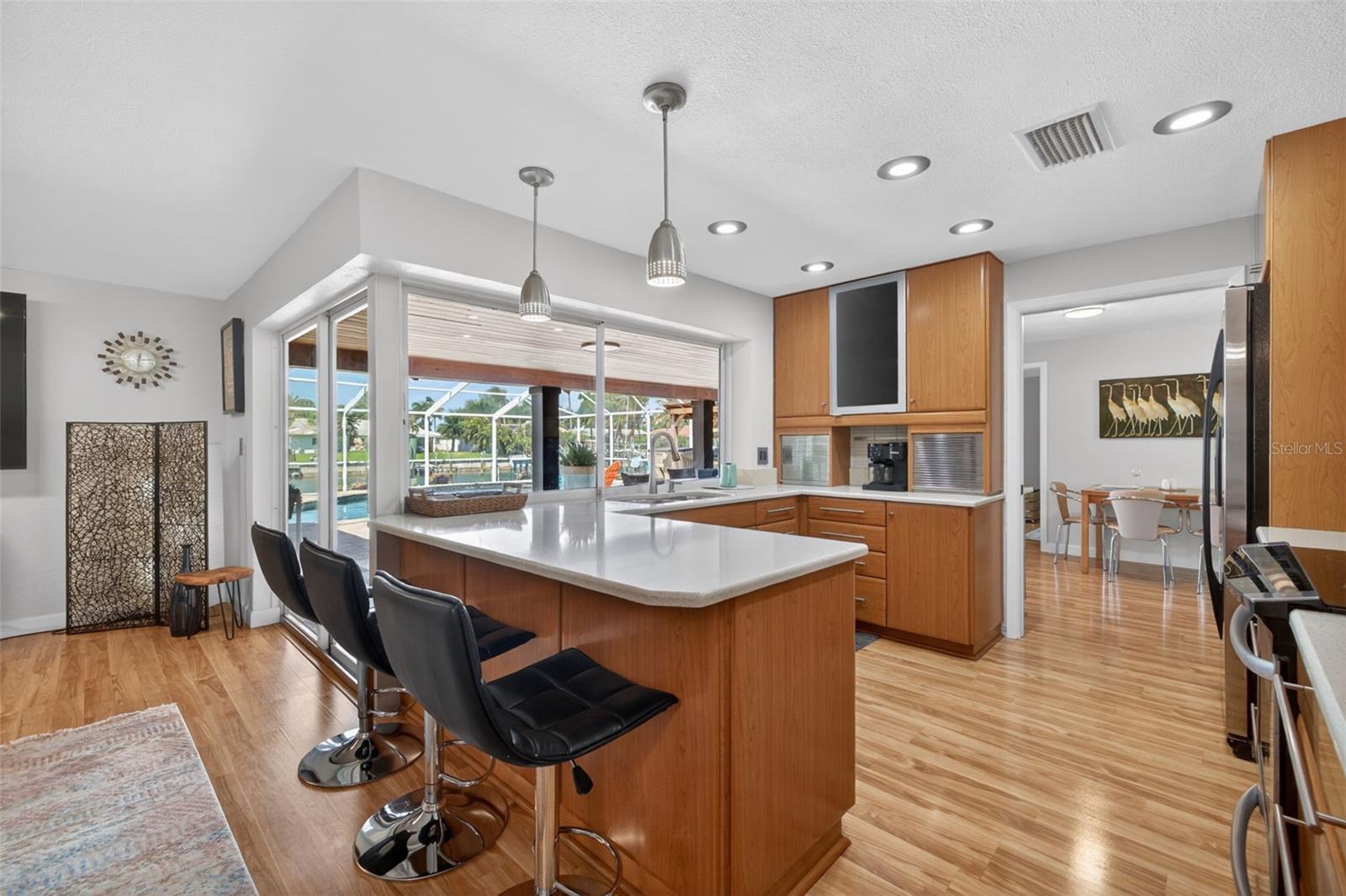 Spacious breakfast bar seating