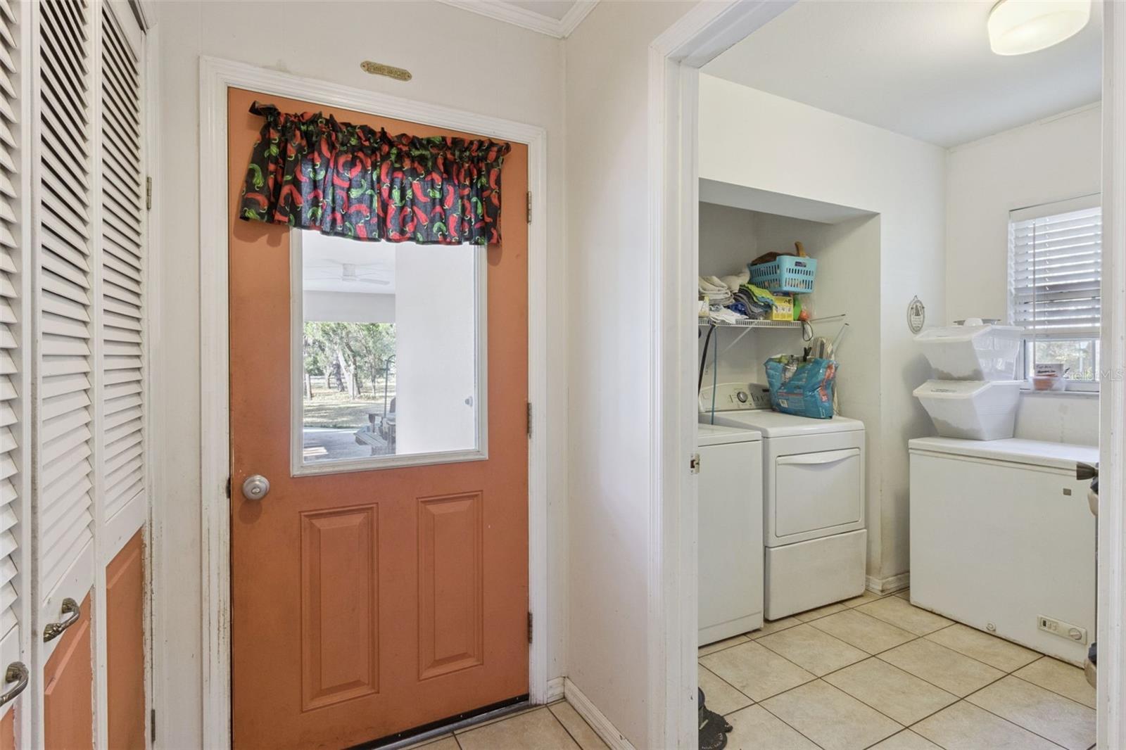 Rear entry and laundry room