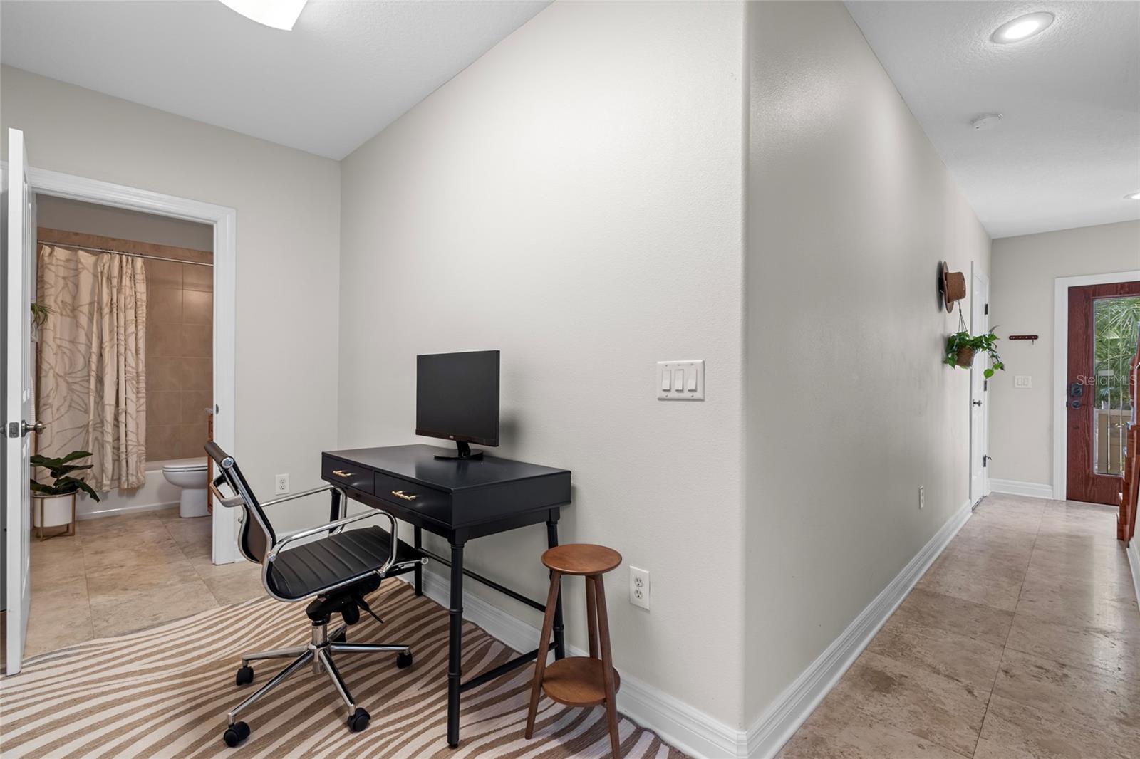 Flex Room/Office Space