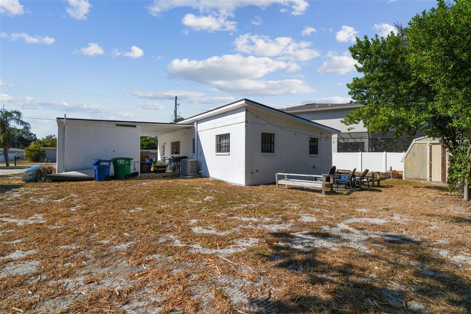 back of home lot is pie shaped