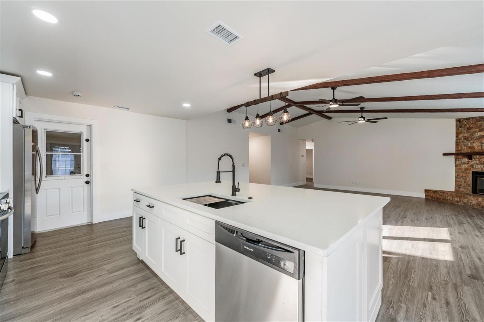 Kitchen-Living Room view