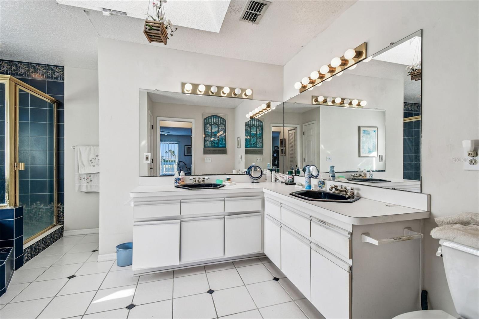 Second Floor - Primary  Bathroom