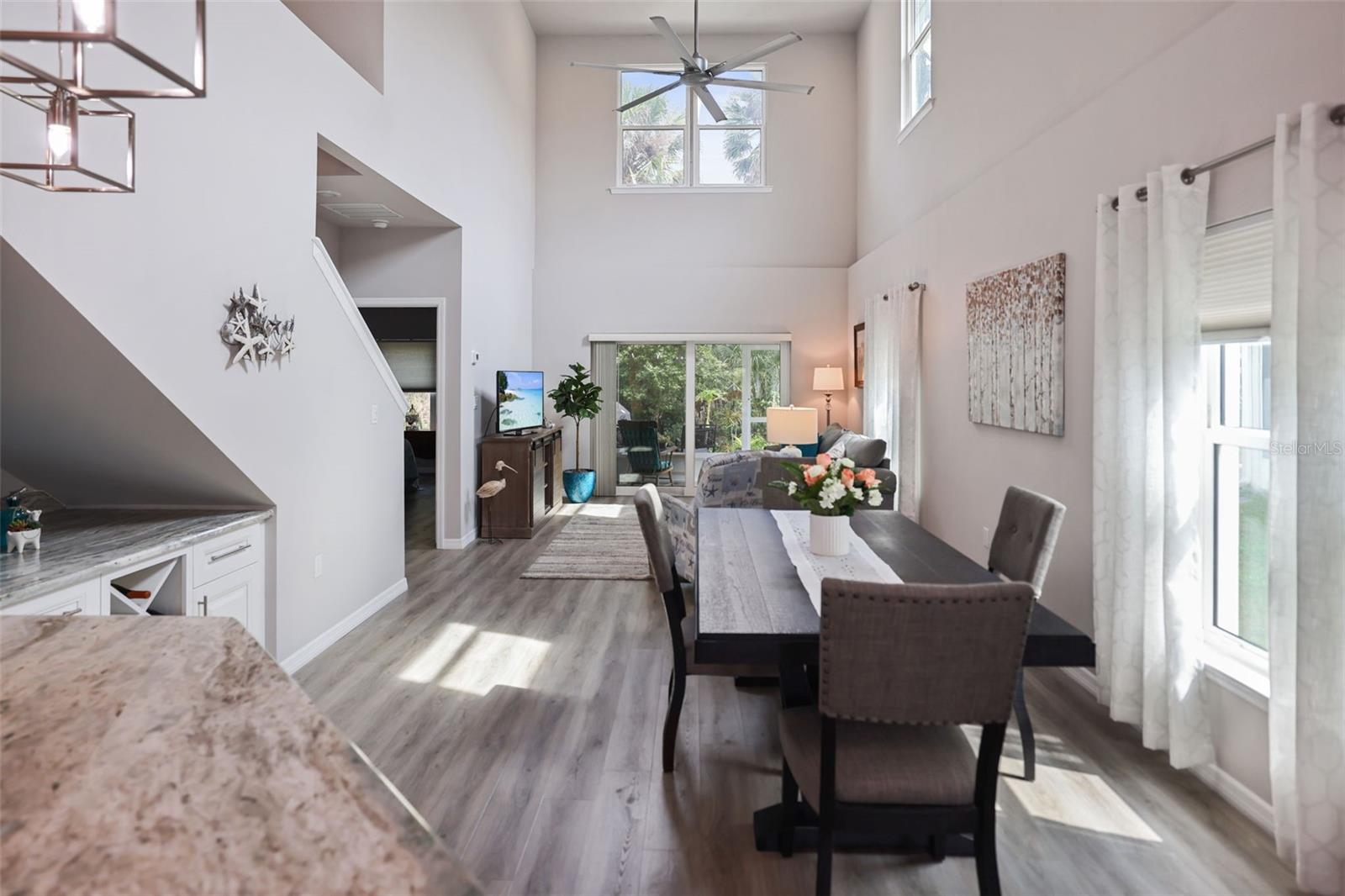 High ceilings with lots of natural light