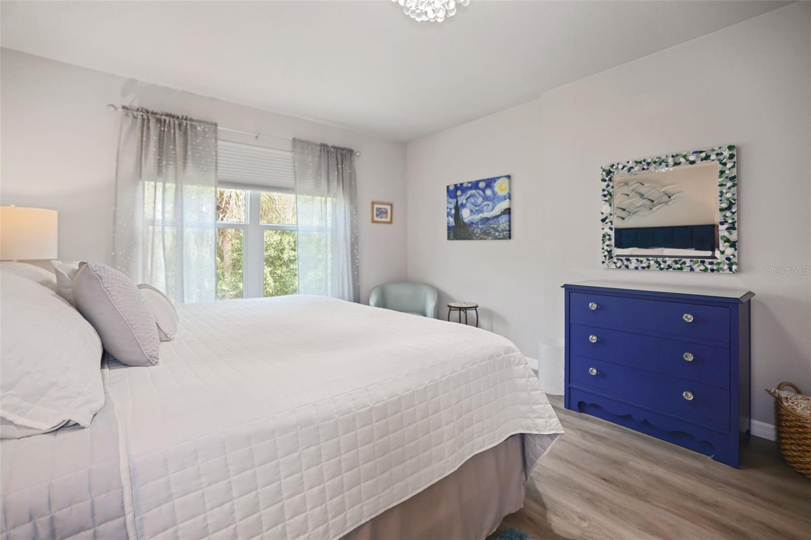 Plenty of room for large furniture