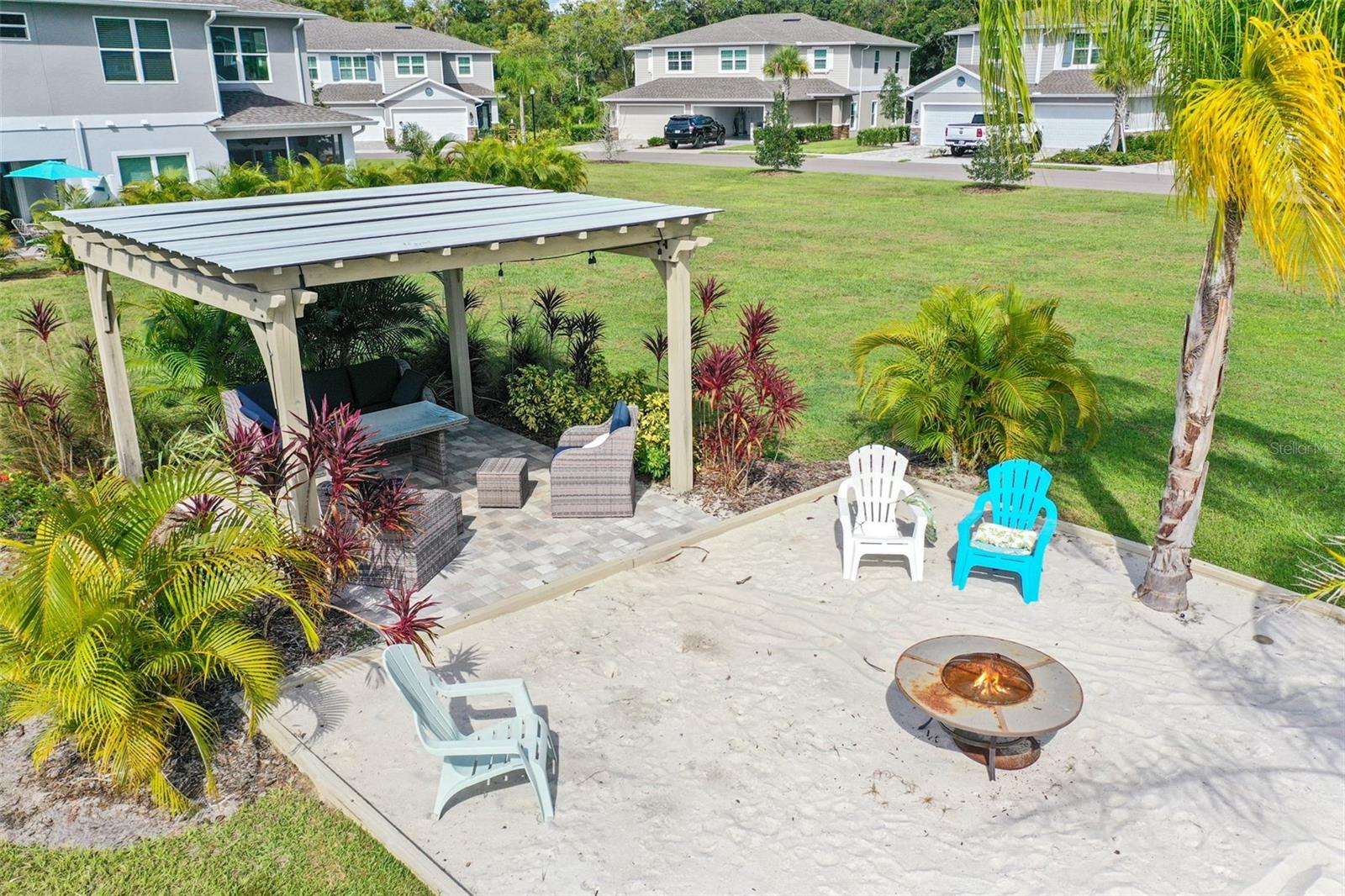 Fun community area to relax with friends