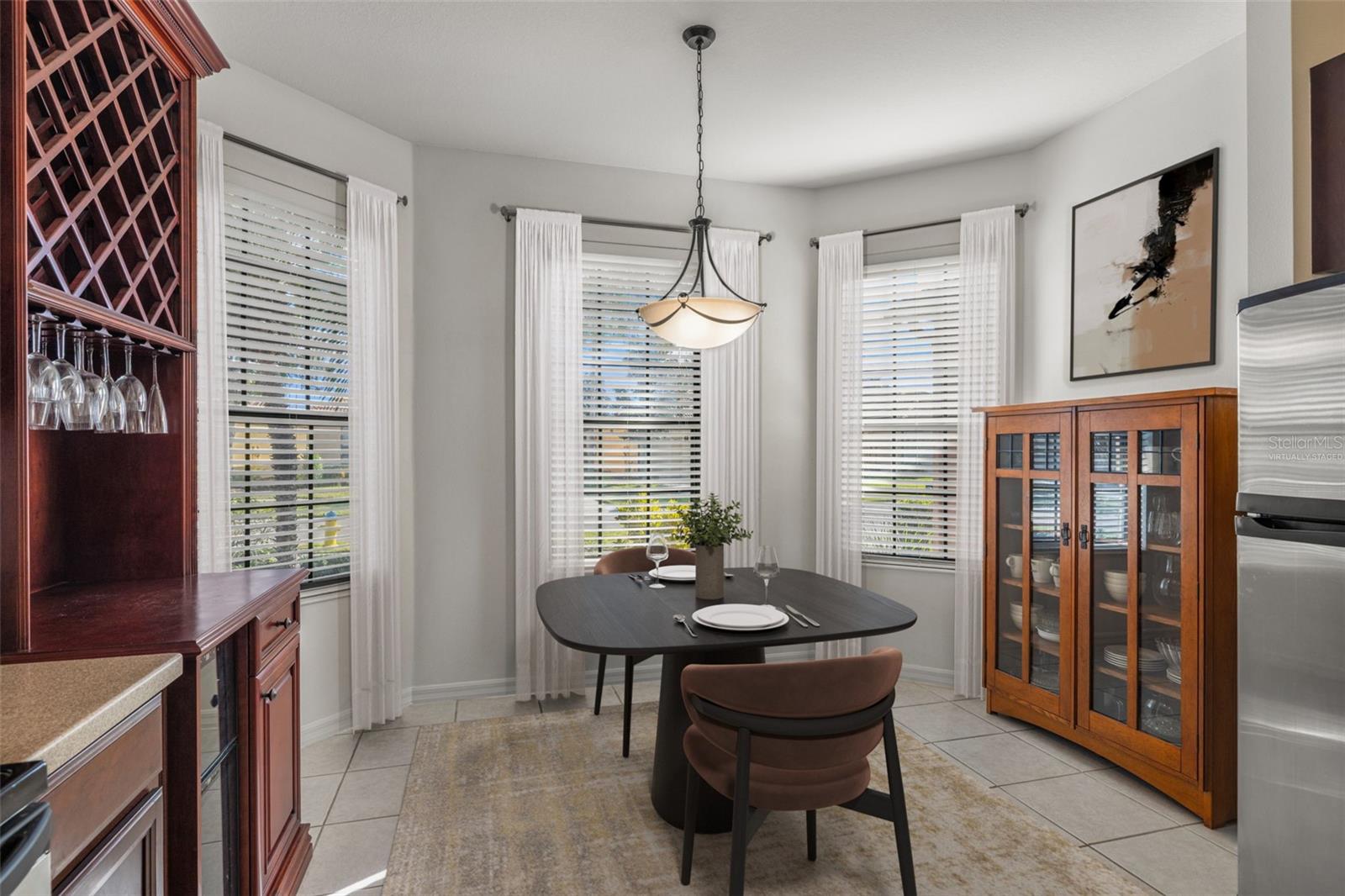 Virtually staged breakfast nook