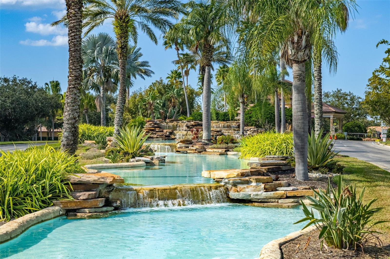 Community entrance gate