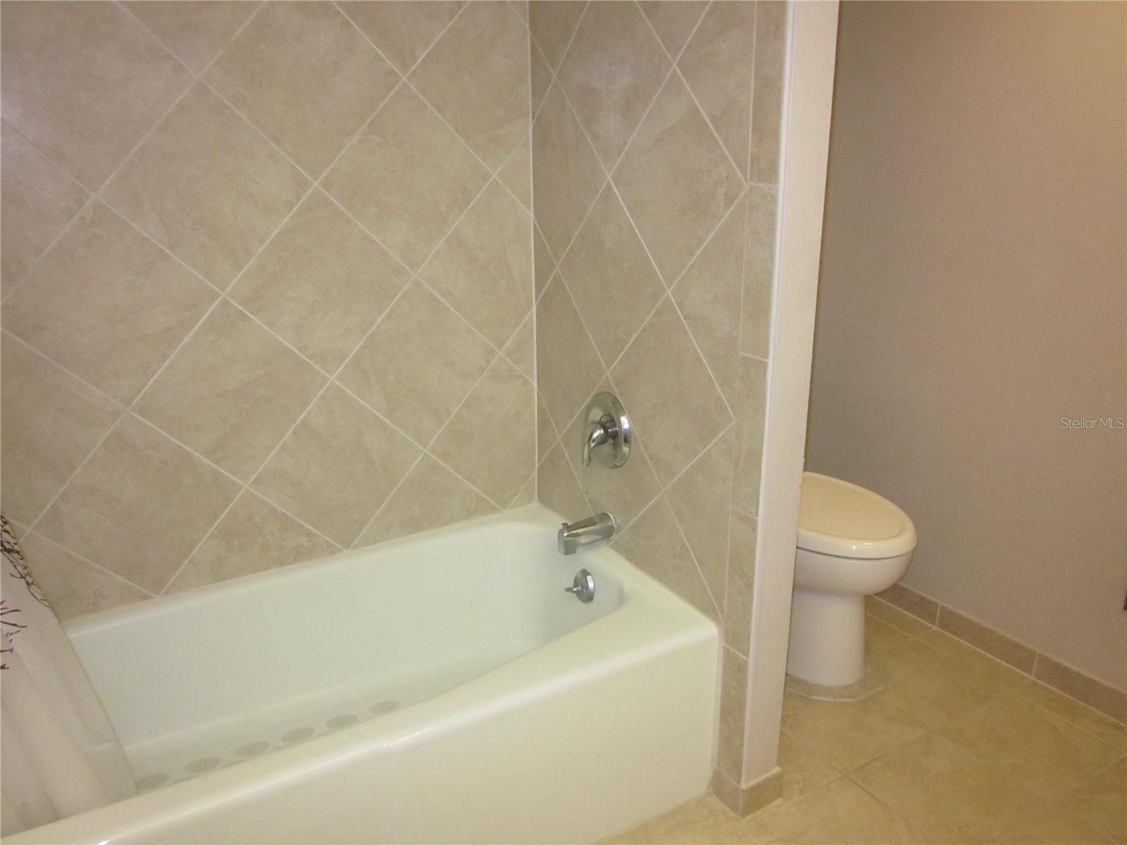 Primary bath tub/shower