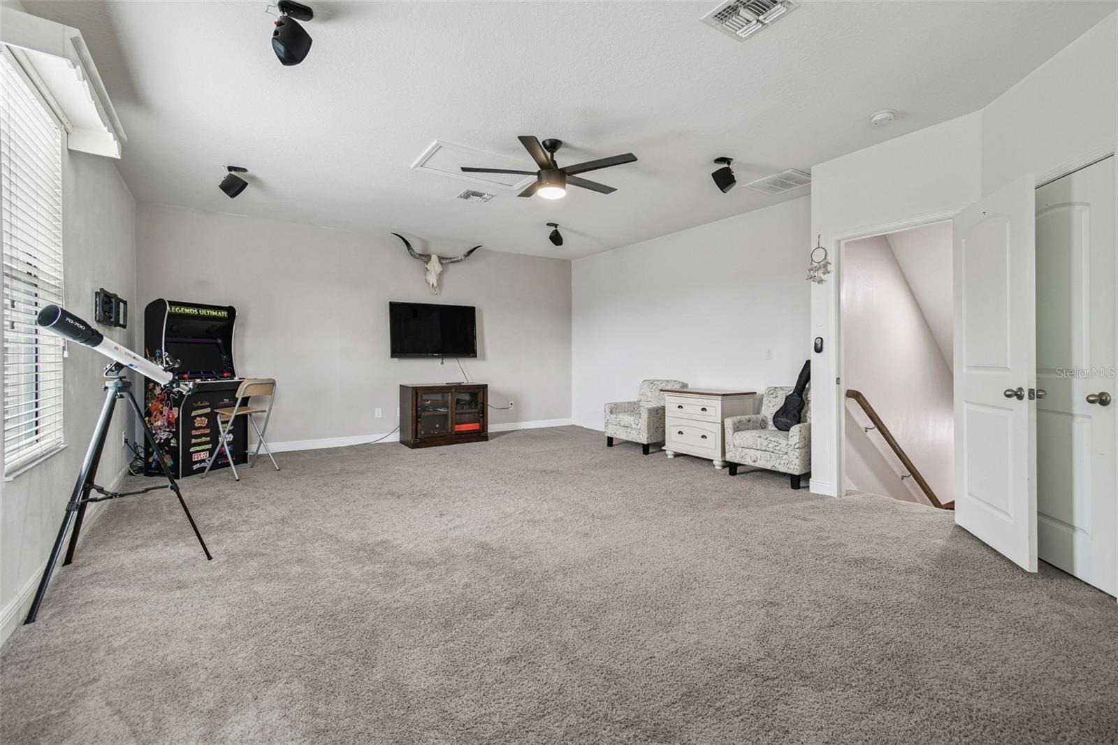 Bonus room with surround sound