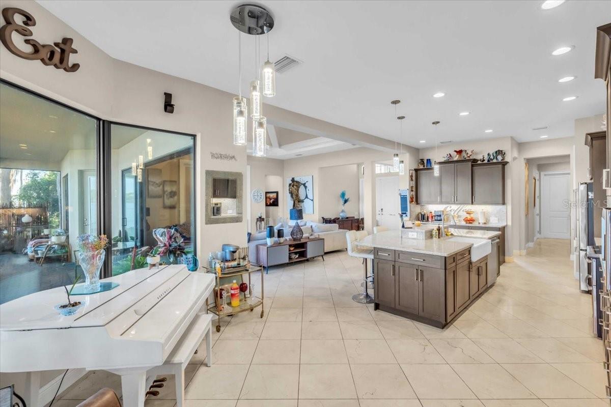 Breakfast nook/music area with view of lake