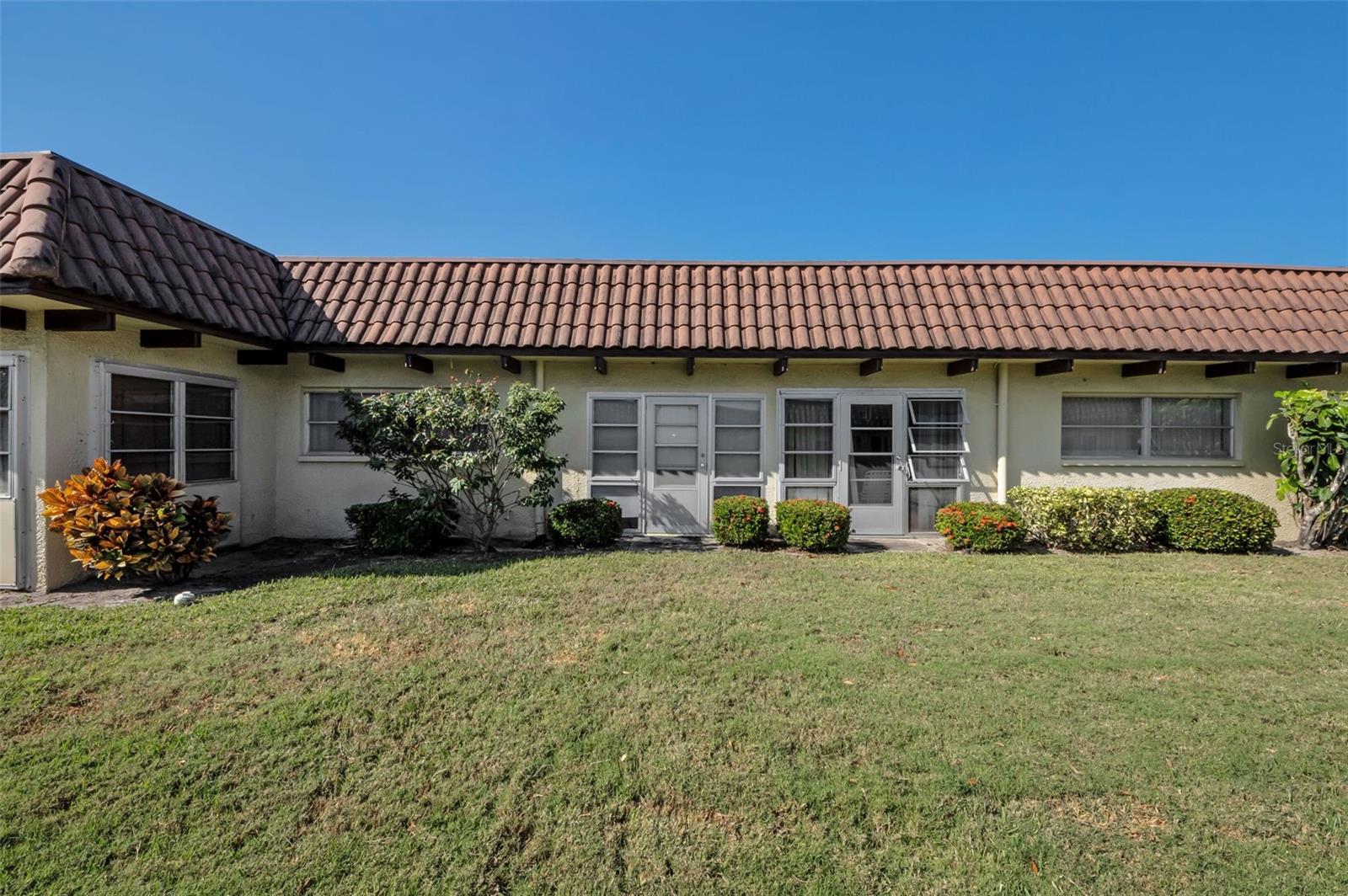 beautifully maintained grounds