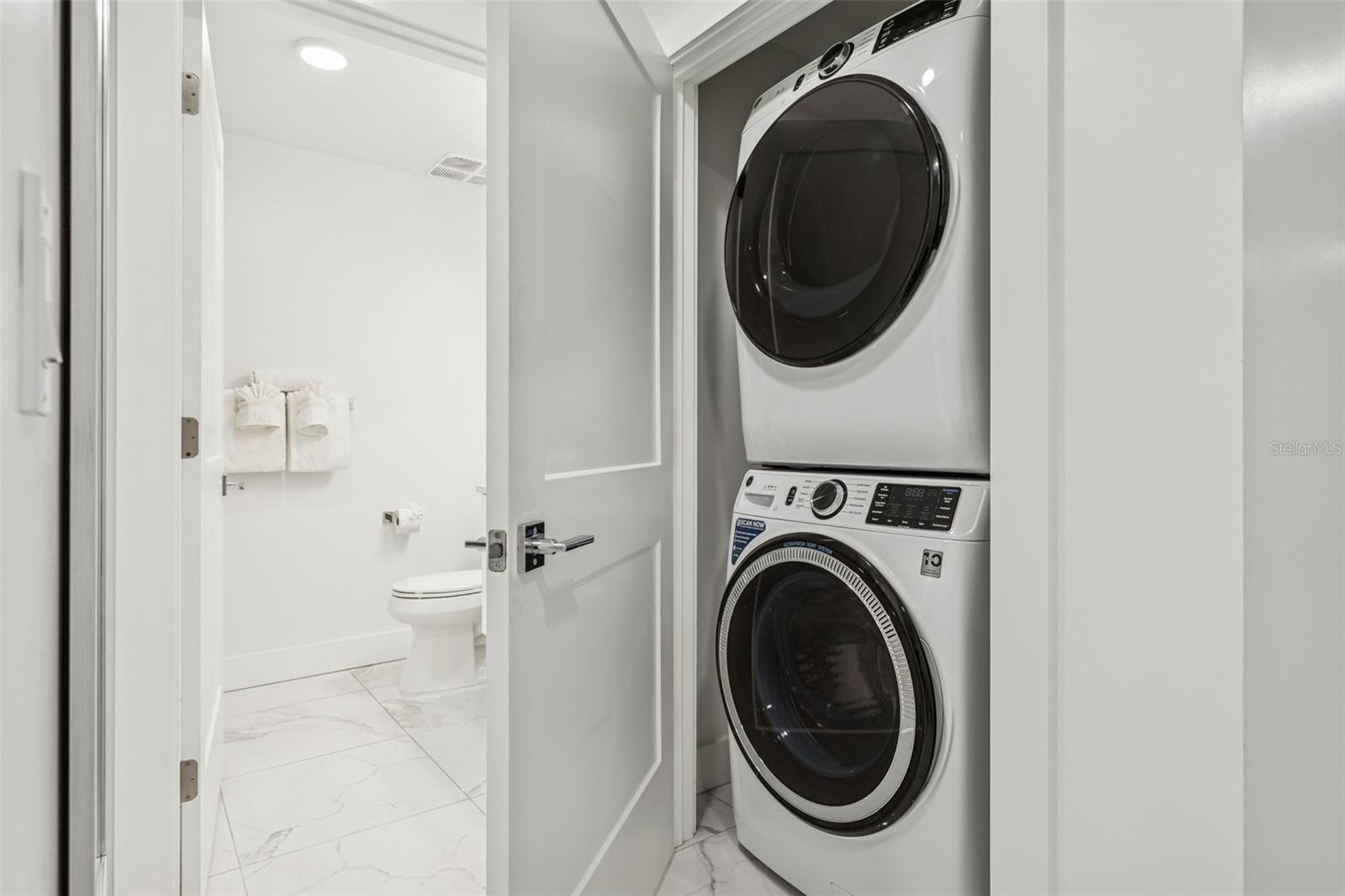 In-unit washer/dryer