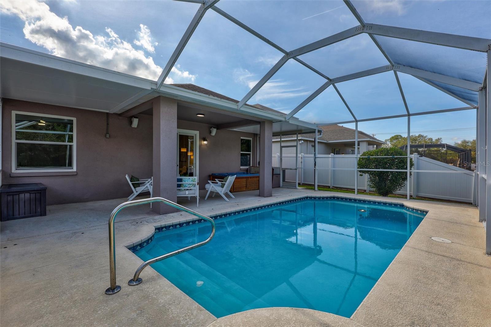 Fully Enclosed patio with pool and Jacuzzi