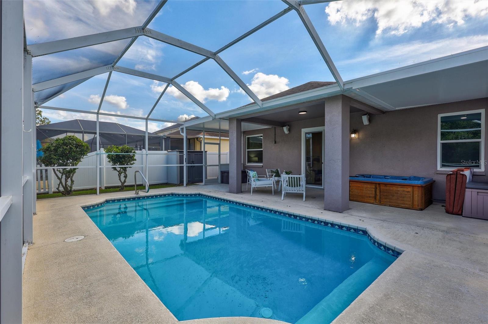Fully Enclosed patio with pool and Jacuzzi