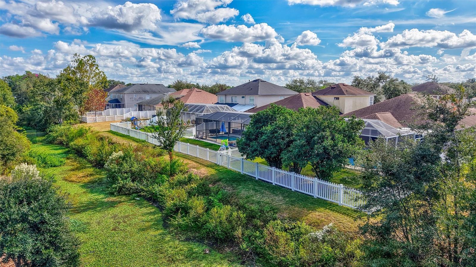 Canal access in back yard