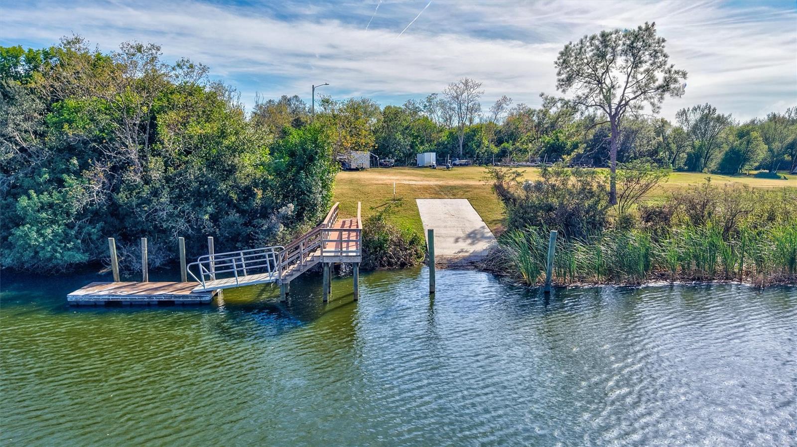 Private boat rampa and fishing pier