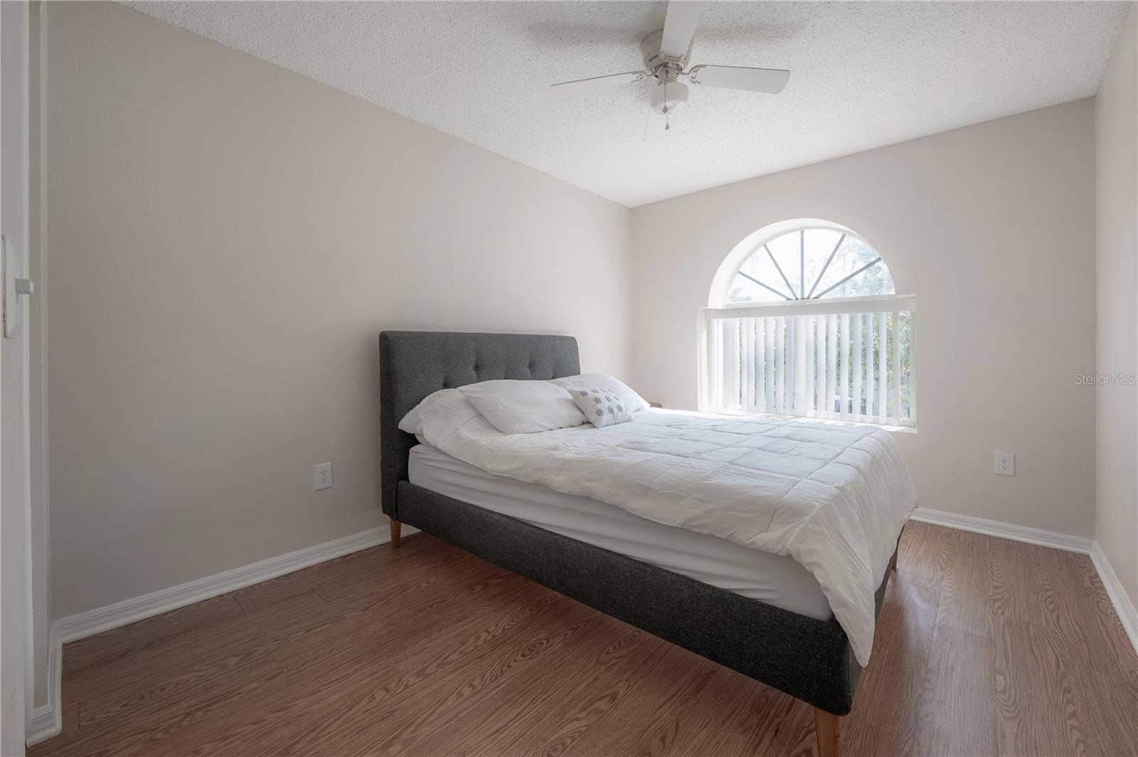 Upstairs guest bedroom
