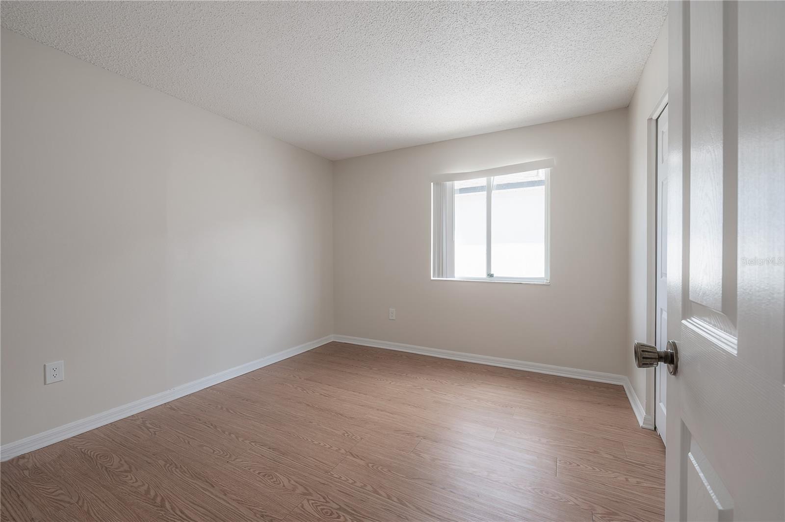 Upstairs guest bedroom