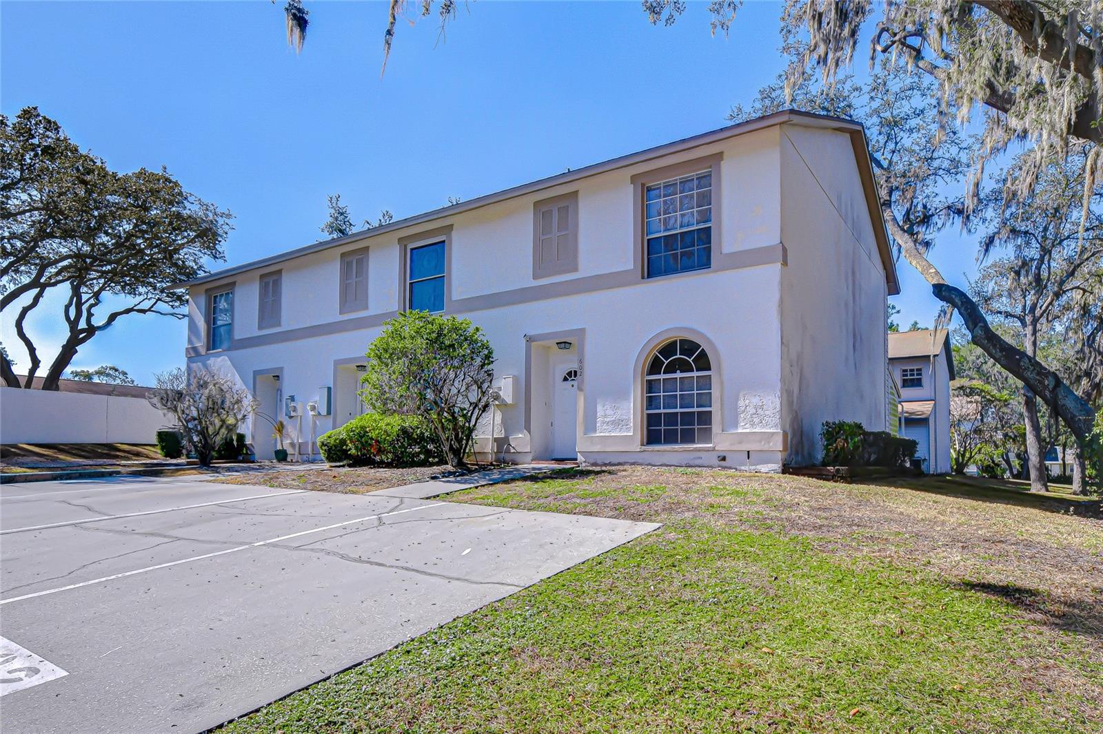 Wonderful townhome in Brandon!