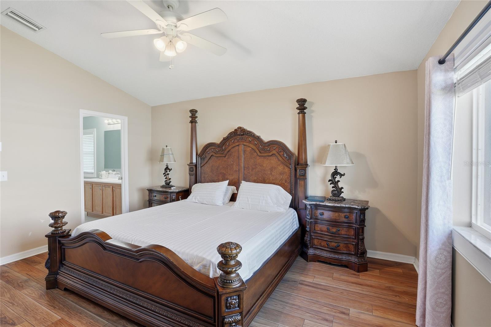 large room with walk-in closet