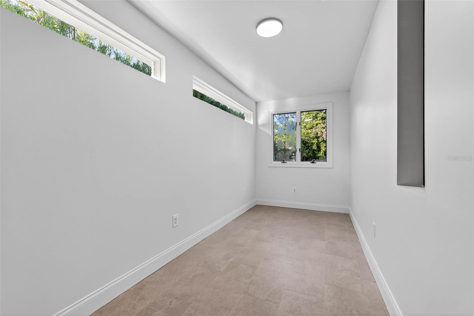 Flex space off of guest room