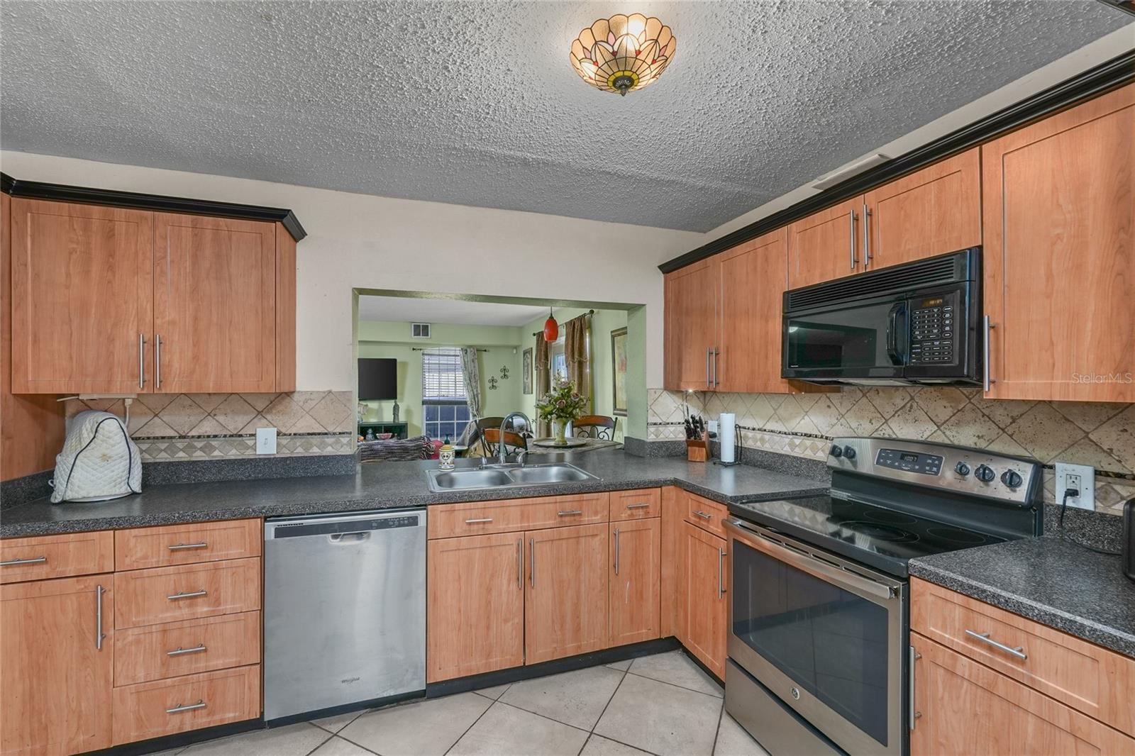 Spacious Kitchen with NEWER Stainless Appliances