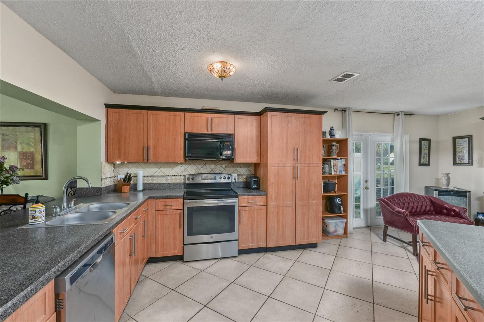 So much storage in this Kitchen
