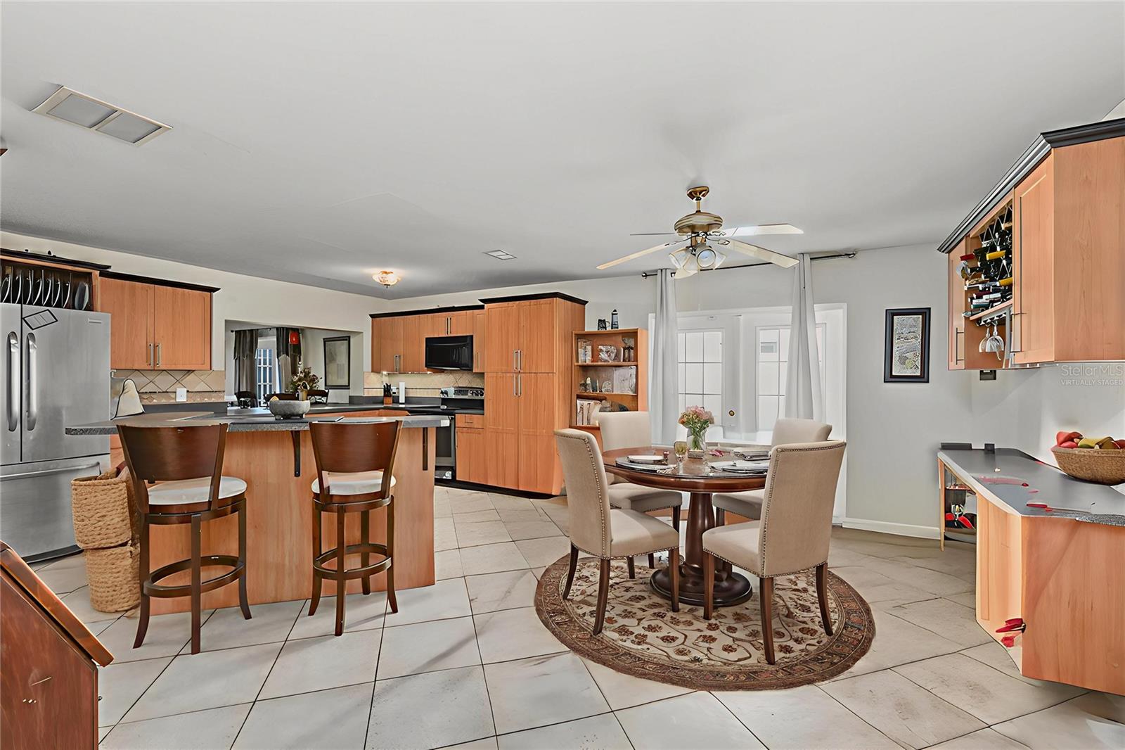 VIRTUALLY STAGED - Eat in space in the Kitchen