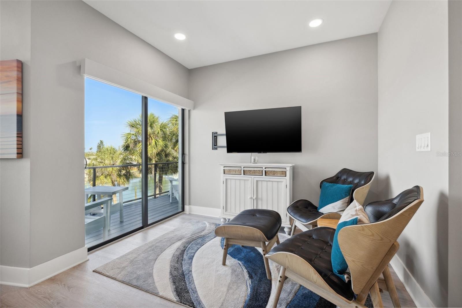 The Jewel primary bedroom seating area