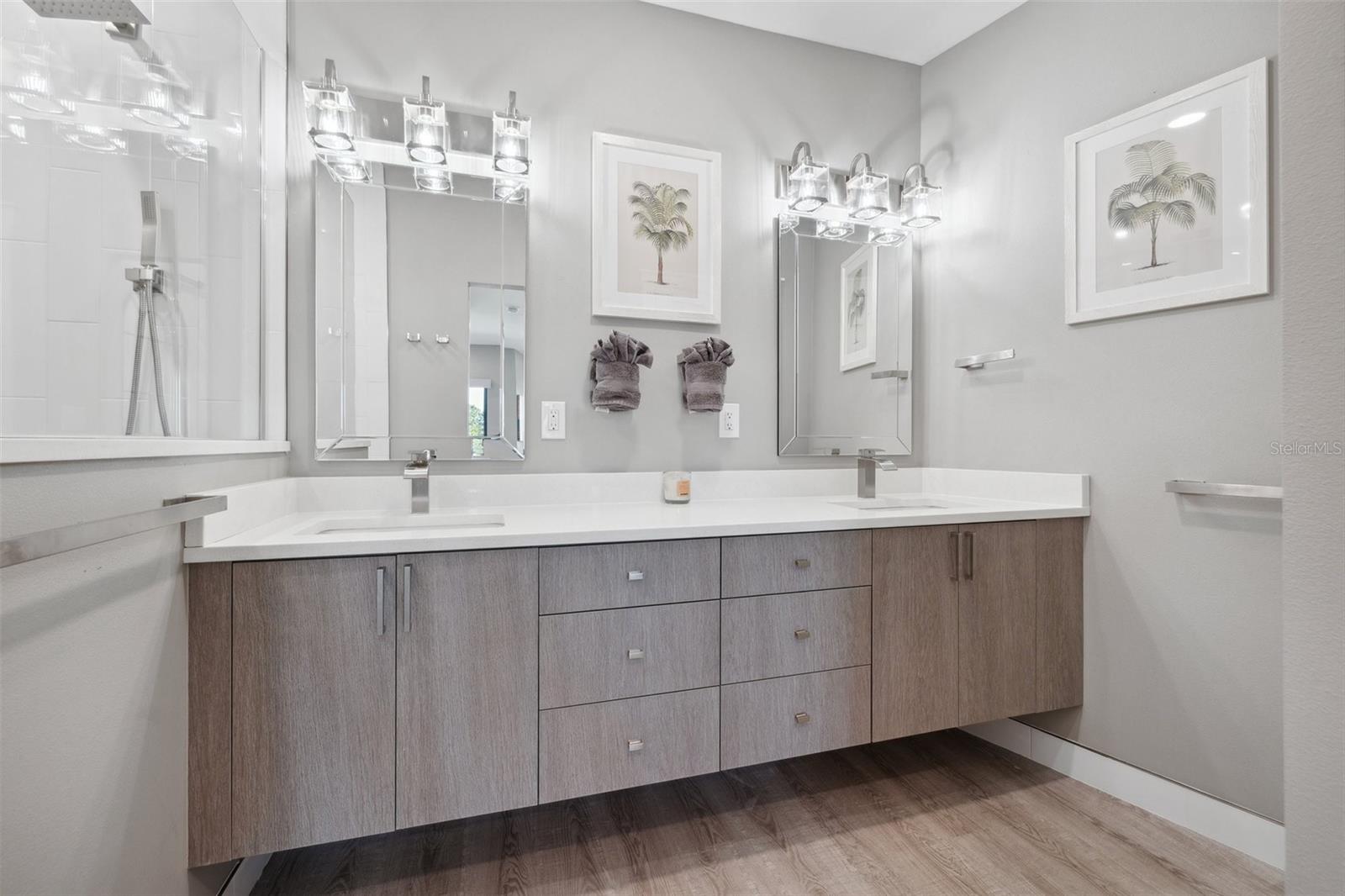 The Jewel primary bathroom