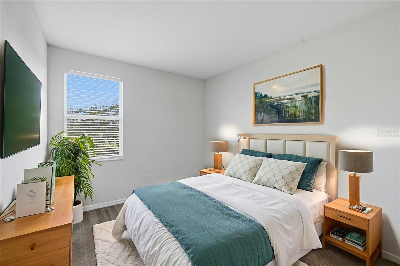 This photo has been Virtually Staged.