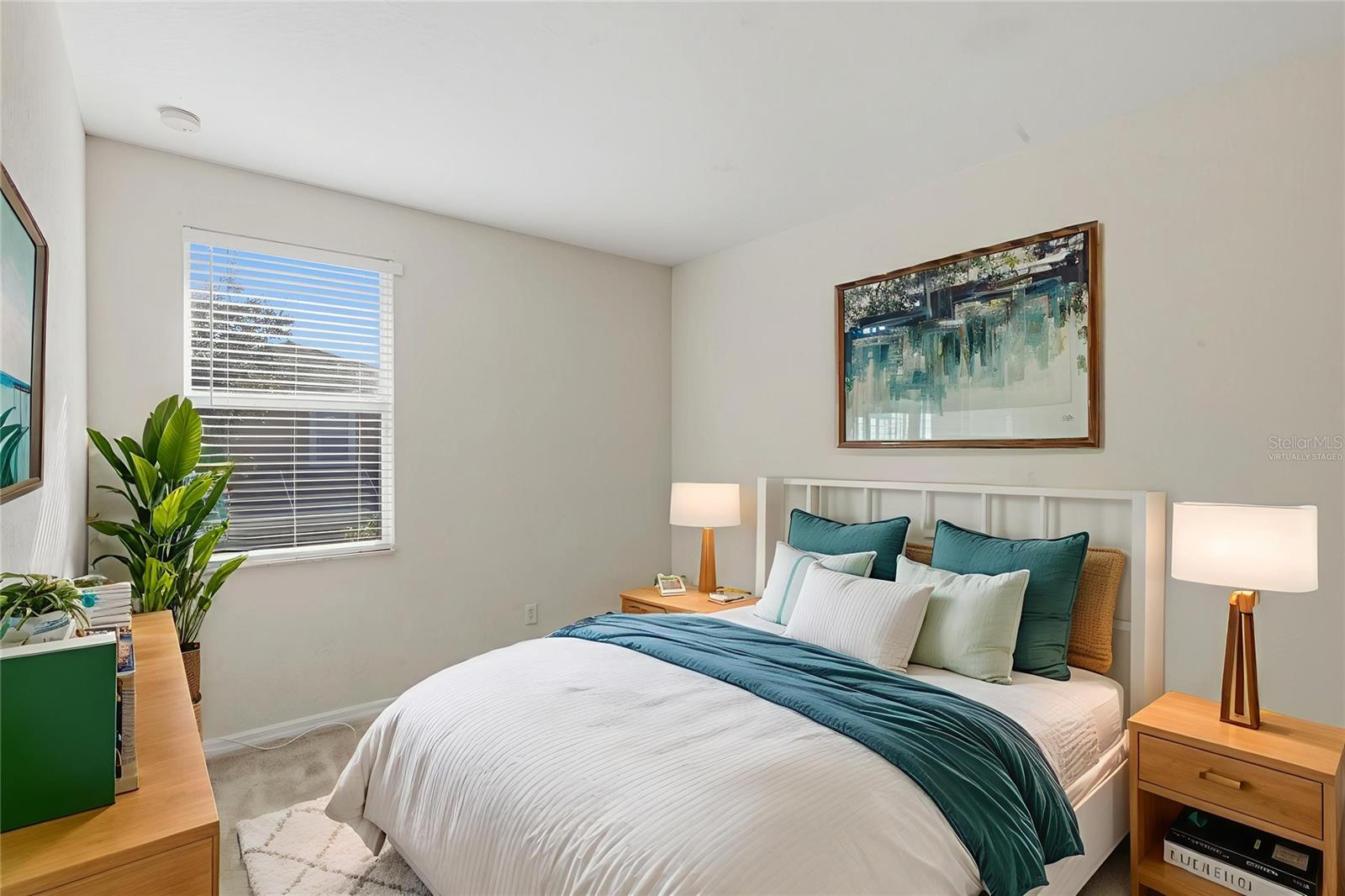 This photo has been Virtually Staged.