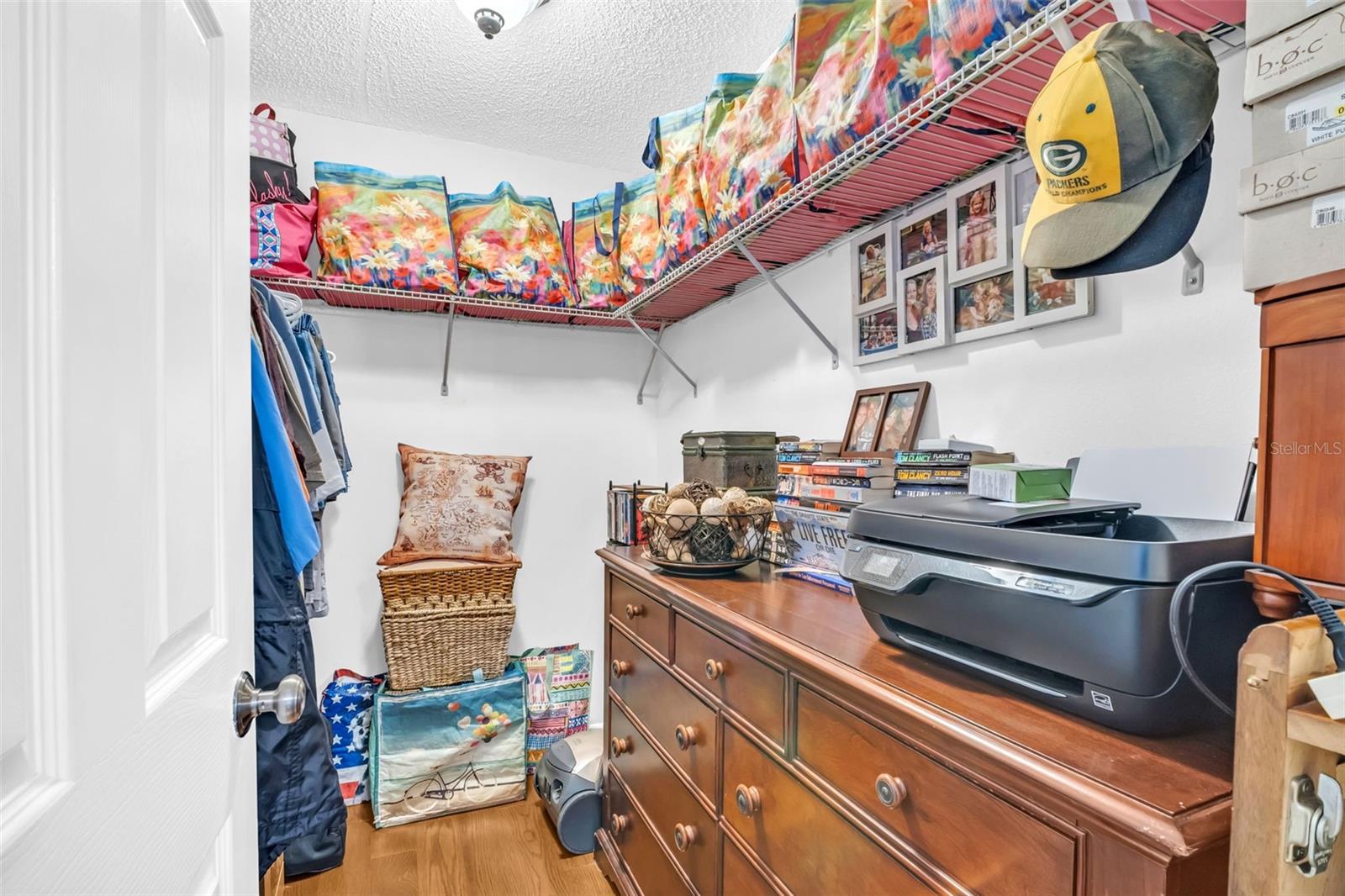 Oversized master walk-in closet~