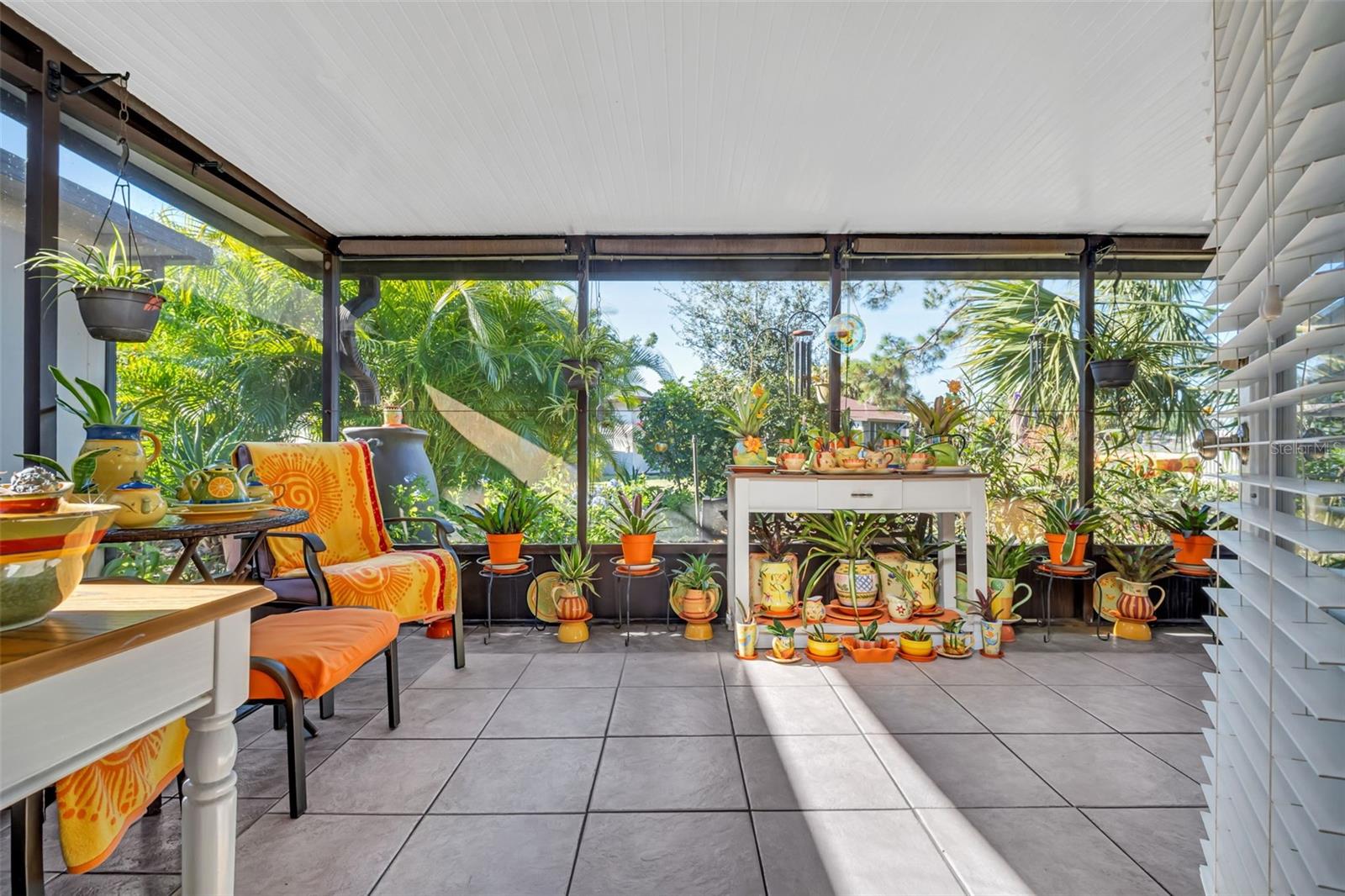 Large rear lanai that adds bonus living square footage to the home~