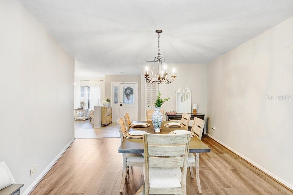 Dining area with sliders to the lanai