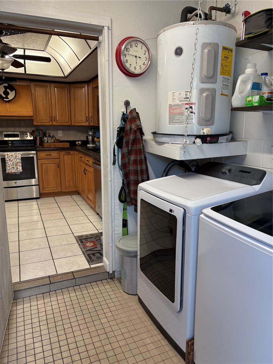 New full size washer dryer