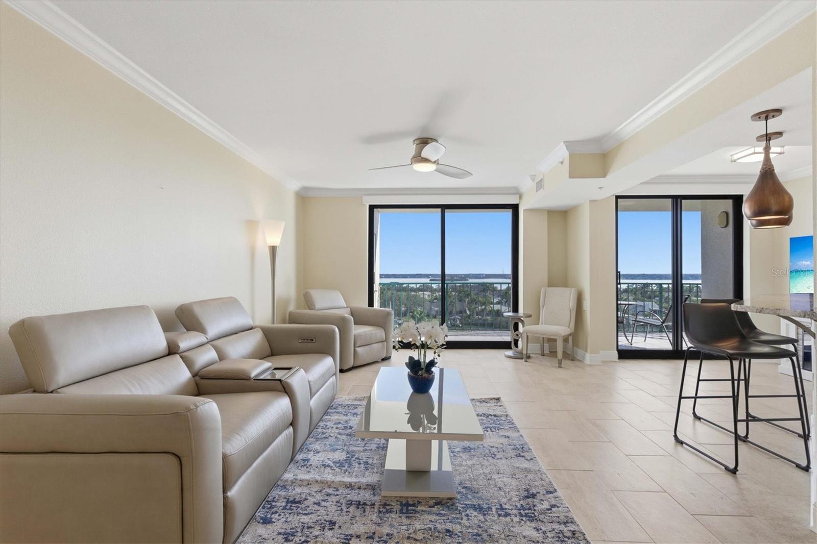 Open Floor plan with View!