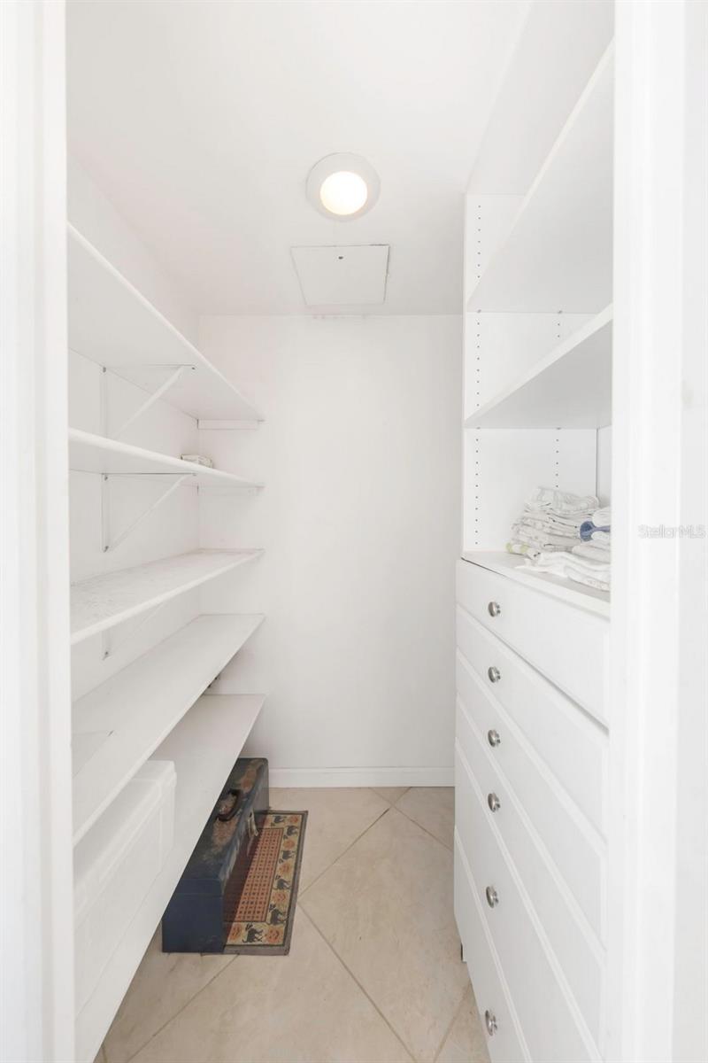 Master Bedroom - Closet